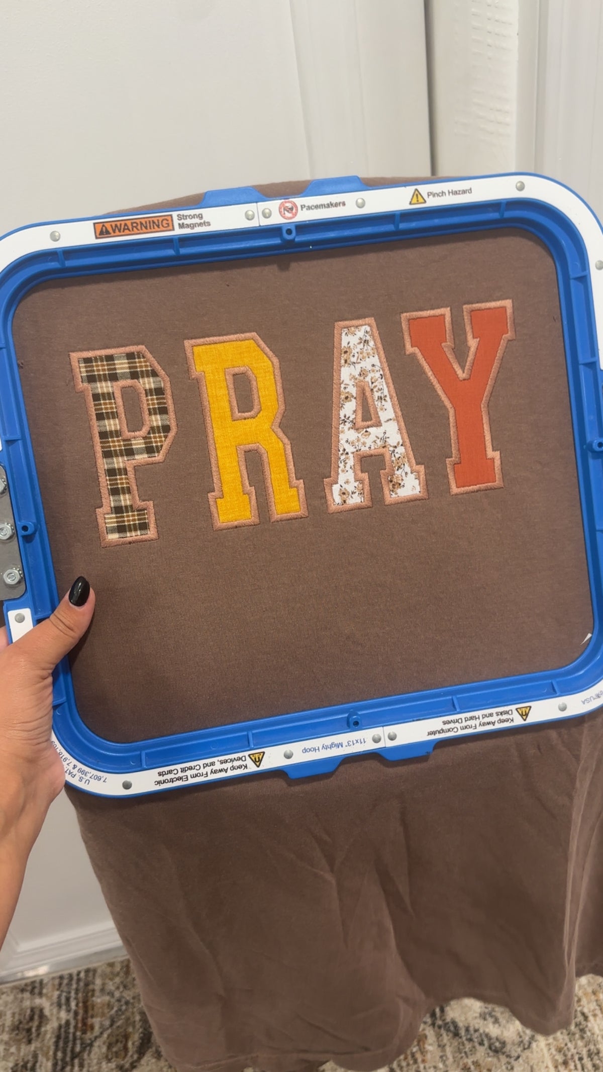 PRAY EMBROIDERED TEE