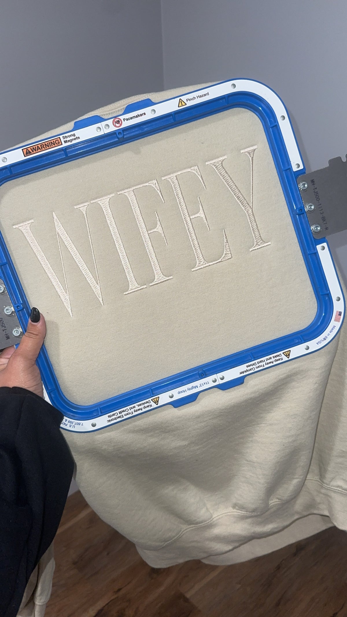 WIFEY crewneck